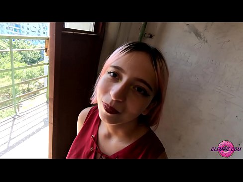❤️ Ուսանող Զգացմունքային ծծում է օտարին ծայրամասում ❤️ Պոռնովիդեո մեզ մոտ ☑